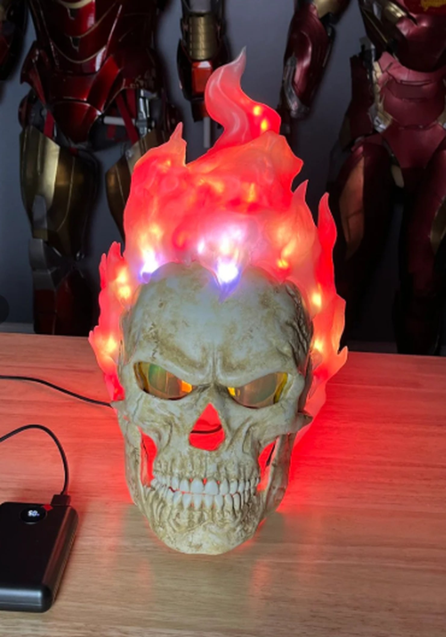 Máscara de Calavera Llameante LED 💀🔥 – Edición Halloween